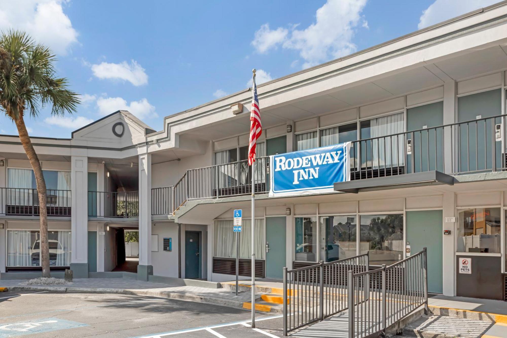 Rodeway Inn Orange Park Exterior photo